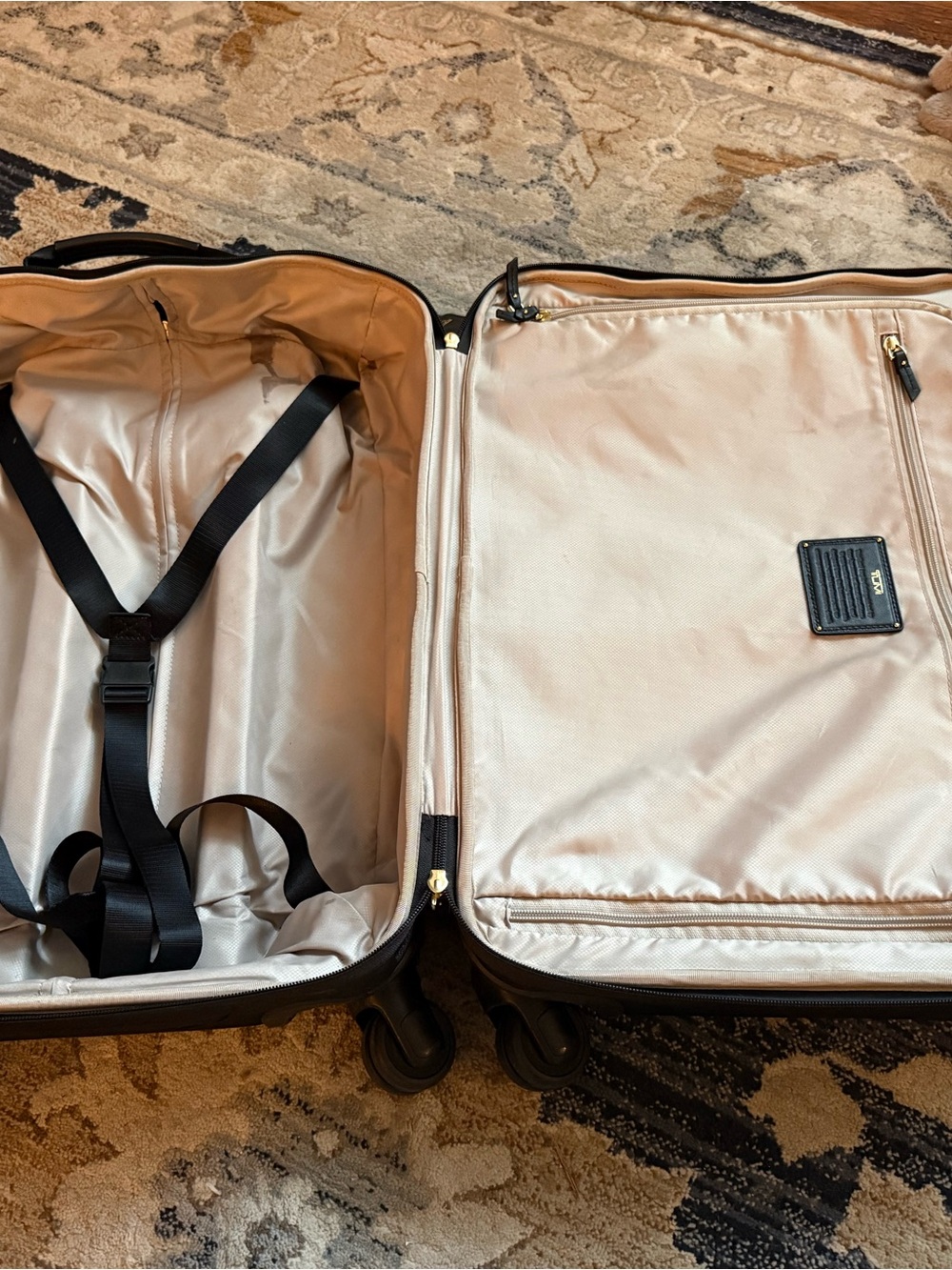 Tumi Black Rolling Travel Carry-On with Front Pocket - Picture 5 of 6